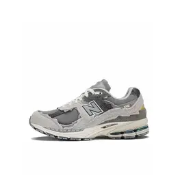 New Balance: Серые кроссовки  2002R