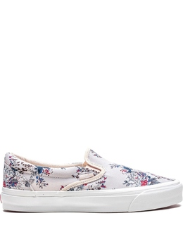 Vans: Розовые мокасины  Classic Slip On