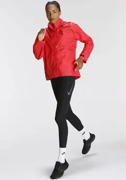 Nike: Красная куртка 