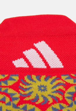 Adidas: Красные носки 