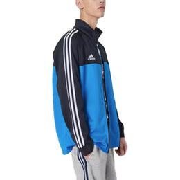 Adidas: Чёрная куртка 