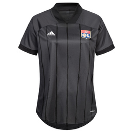 Adidas: Футболка 