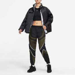 Nike: Стёганые куртка 
