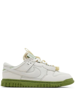 Nike: Белые кроссовки  Dunk Low