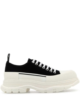 Alexander McQueen: Чёрные кроссовки  Tread Slick