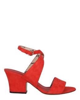 Salvatore Ferragamo: Красные босоножки 