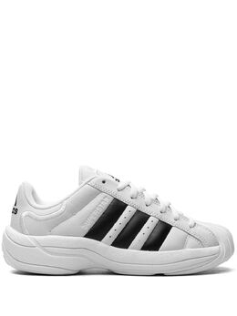 adidas: Белые кроссовки  Superstar