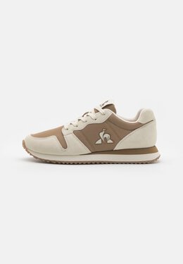 Le Coq Sportif: Светлые кроссовки 