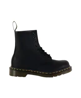 Dr. Martens: Чёрные ботинки 