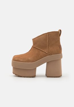 UGG: Ботинки 