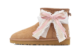 UGG: Коричневые ботинки  Classic Mini