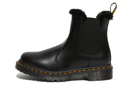 Dr.Martens: Чёрные ботинки 