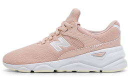 New Balance: Розовые кроссовки 