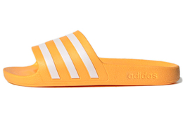 Adidas: Шлёпанцы  Adilette