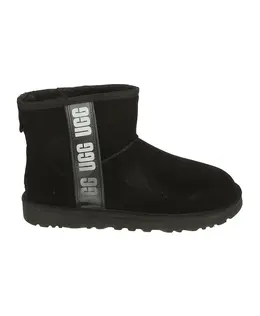 UGG: Чёрные ботинки 