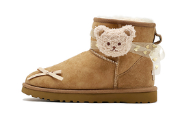 UGG: Бежевые ботинки  Classic Mini