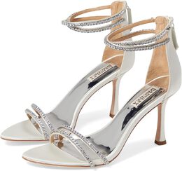 Badgley Mischka: Белые туфли 