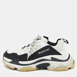 Balenciaga: Белые кроссовки  Triple S