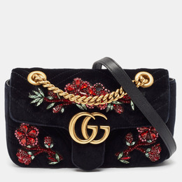 Gucci: Чёрная сумка  GG Marmont