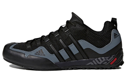 Adidas: Чёрные кроссовки  Terrex Swift