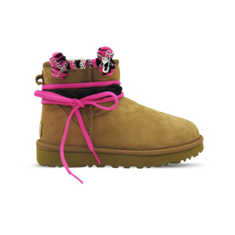 UGG: Розовые ботинки  Classic Mini