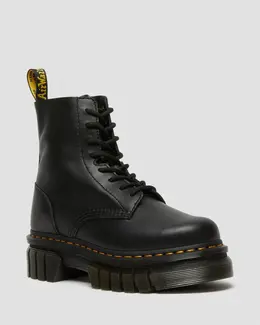 Dr. Martens: Чёрные ботинки 