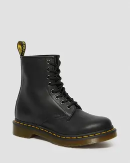 Dr. Martens: Чёрные ботинки  1460