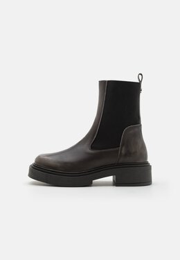 Steve Madden: Серые ботинки 