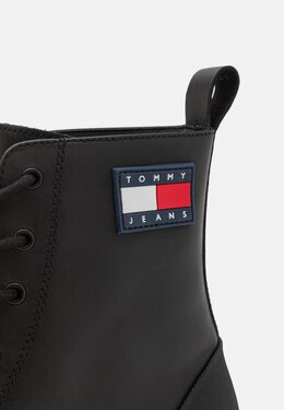 Tommy Hilfiger: Чёрные ботинки  Tommy Jeans