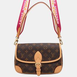 Louis Vuitton: Коричневая сумка 