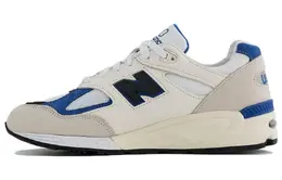 New Balance: Бежевые кроссовки  990