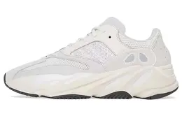 adidas: Белые кроссовки  Yeezy Boost 700