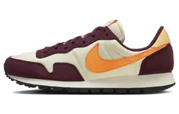 Nike: Бежевые кроссовки  Air