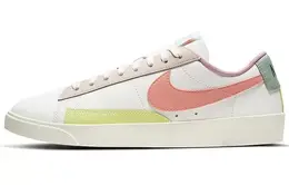 Nike: Белые кеды  Blazer Low LE