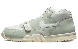 Nike: Зелёные кроссовки  Air