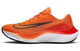 Nike: Оранжевые кроссовки  Zoom Fly