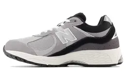 New Balance: Серые кроссовки  2002R