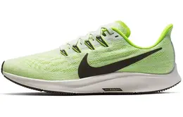 Nike: Зелёные кроссовки 