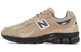 New Balance: Бежевые кроссовки  2002R
