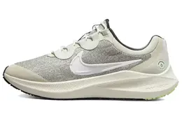 Nike: Бежевые кроссовки 