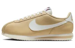 Nike: Бежевые кроссовки  Cortez