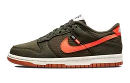 Nike: Зелёные кеды  Dunk Low SE