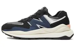 New Balance: Чёрные кроссовки  5740