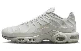 Nike: Белые кроссовки  Air Max Plus