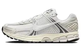 Nike: Белые кроссовки  Air Zoom
