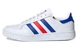 adidas: Белые кеды 