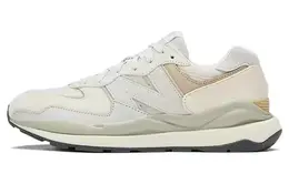 New Balance: Бежевые кроссовки  5740