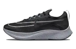 Nike: Чёрные кроссовки  Zoom Fly