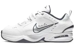 Nike: Белые кроссовки  Air Monarch