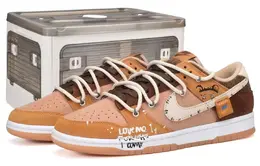 Nike: Оранжевые кеды  Dunk Low